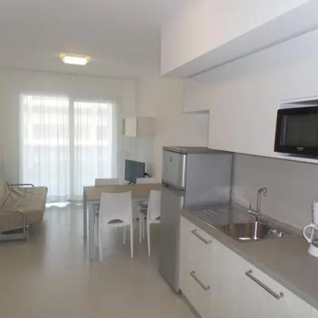 Contemporary With Pool Apartament Bibione