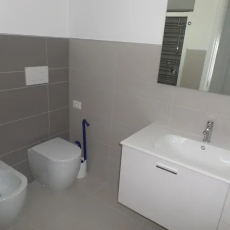 Contemporary With Pool Apartament *